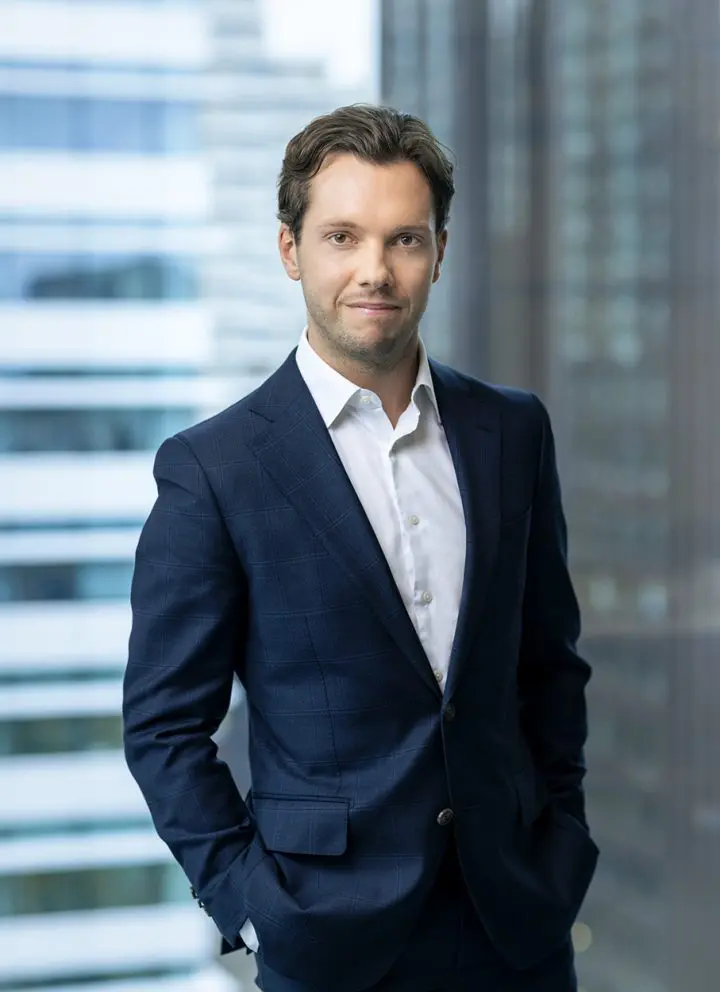 Aernout Pagano Mirani, Associate bij Addleshaw Goddard